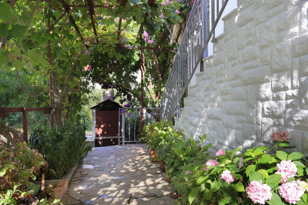 Apartments By The Sea Okrug Gornji, Ciovo - 1069 Trogir Eksteriør bilde