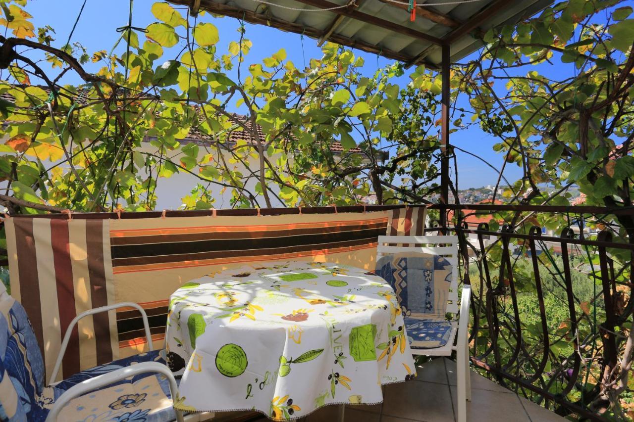 Apartments By The Sea Okrug Gornji, Ciovo - 1069 Trogir Eksteriør bilde