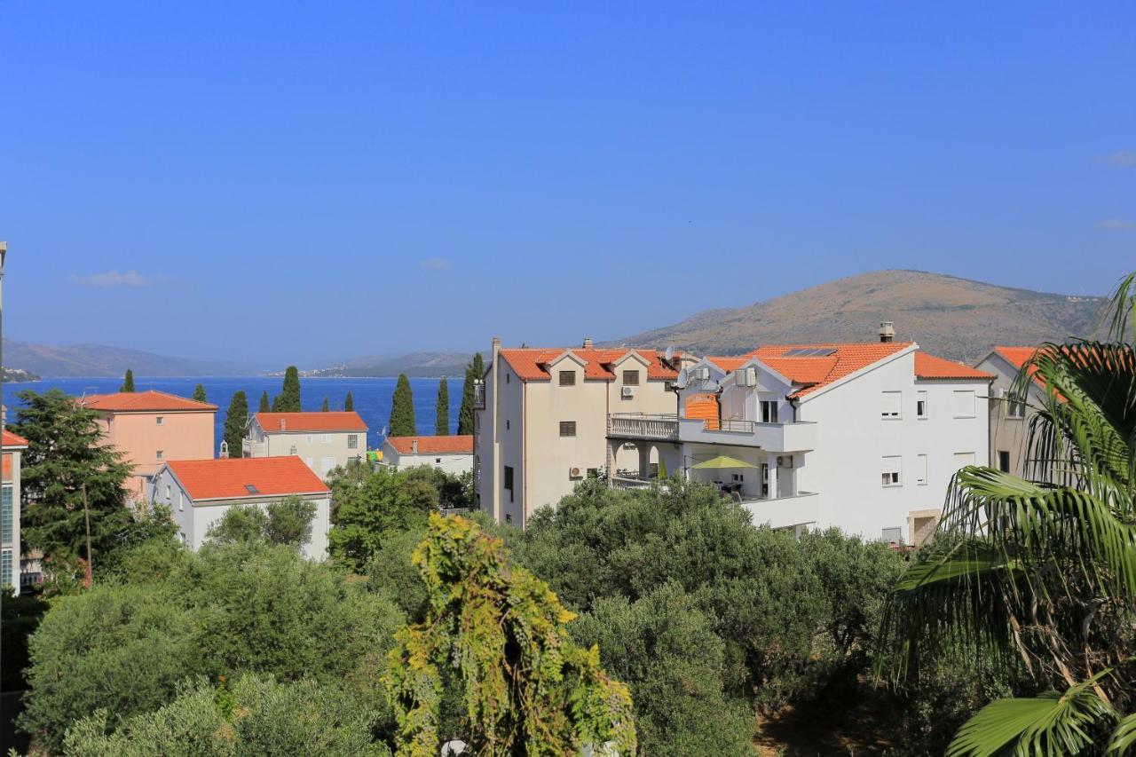 Apartments By The Sea Okrug Gornji, Ciovo - 1069 Trogir Eksteriør bilde